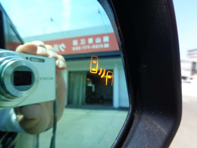 トヨタ ノア １．８ ハイブリッド Ｓ－Ｇ R5年 (中国) 99