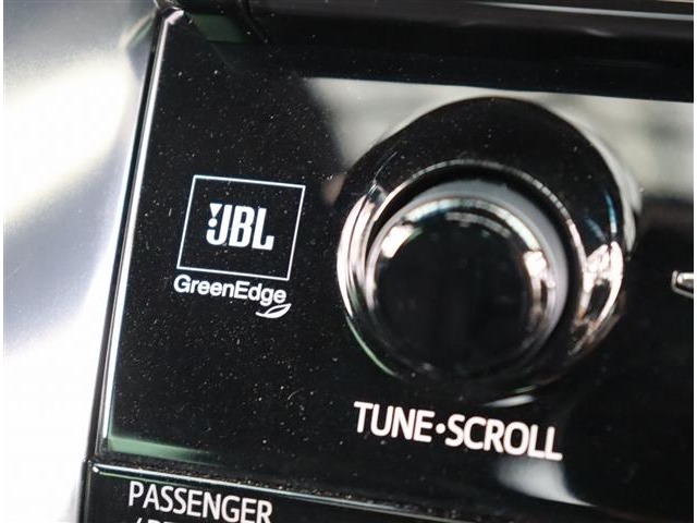 トヨタ ヴェルファイア　ハイブリッド ハイブリッド ２．５ エグゼクティブ ラウンジ Ｚ Ｅ－ＦＯＵＲ ４ＷＤ R1年 (関東) 99