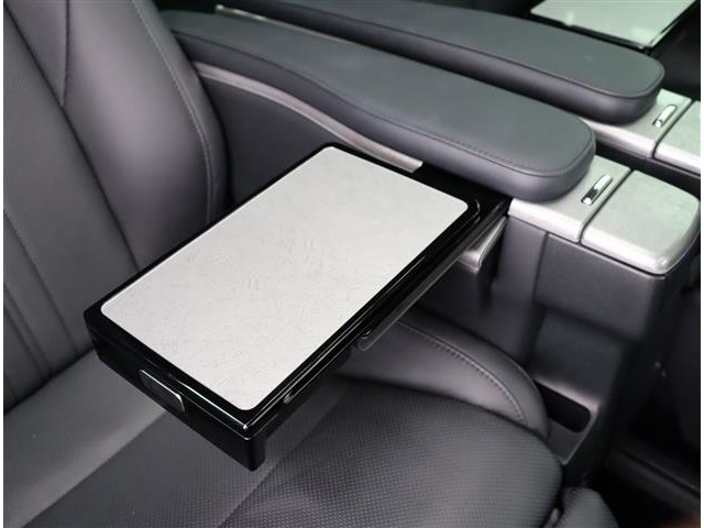 トヨタ ヴェルファイア　ハイブリッド ハイブリッド ２．５ エグゼクティブ ラウンジ Ｚ Ｅ－ＦＯＵＲ ４ＷＤ R1年 (関東) 99