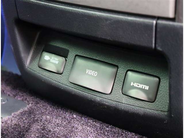 トヨタ ヴェルファイア　ハイブリッド ハイブリッド ２．５ エグゼクティブ ラウンジ Ｚ Ｅ－ＦＯＵＲ ４ＷＤ R1年 (関東) 99