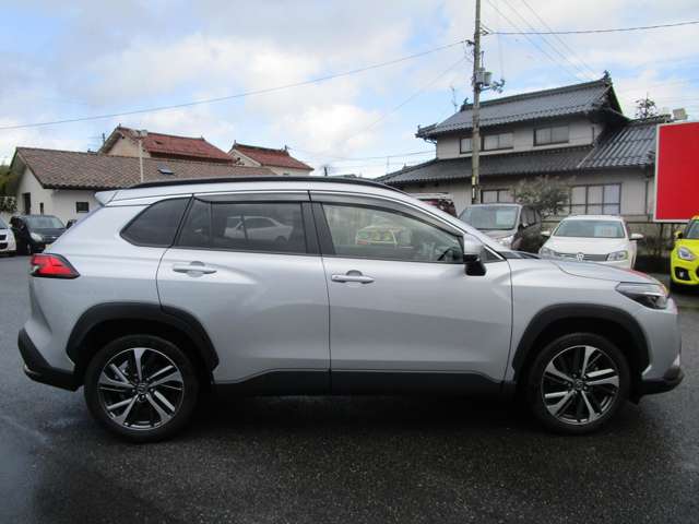 トヨタ カローラクロス　ハイブリッド １．８ ハイブリッド Ｚ Ｅ－ＦＯＵＲ ４ＷＤ R4年 (中国) 99