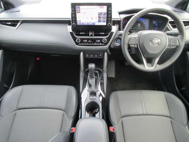 トヨタ カローラクロス　ハイブリッド １．８ ハイブリッド Ｚ Ｅ－ＦＯＵＲ ４ＷＤ R4年 (中国) 99