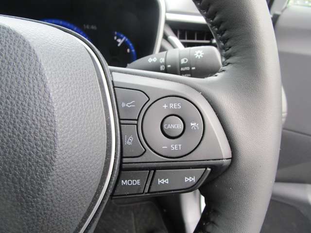 トヨタ カローラクロス　ハイブリッド １．８ ハイブリッド Ｚ Ｅ－ＦＯＵＲ ４ＷＤ R4年 (中国) 99