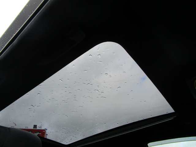 トヨタ カローラクロス　ハイブリッド １．８ ハイブリッド Ｚ Ｅ－ＦＯＵＲ ４ＷＤ R4年 (中国) 99