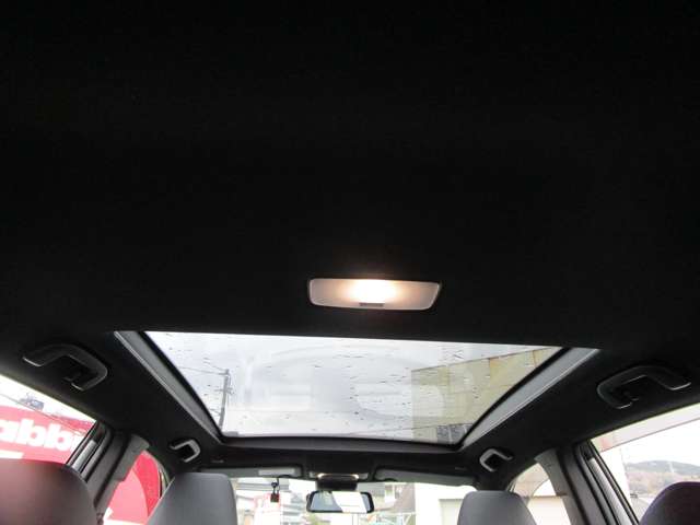 トヨタ カローラクロス　ハイブリッド １．８ ハイブリッド Ｚ Ｅ－ＦＯＵＲ ４ＷＤ R4年 (中国) 99