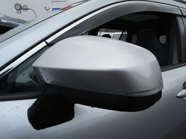 トヨタ カローラクロス　ハイブリッド １．８ ハイブリッド Ｚ Ｅ－ＦＯＵＲ ４ＷＤ R4年 (中国) 99