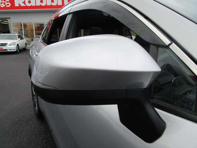 トヨタ カローラクロス　ハイブリッド １．８ ハイブリッド Ｚ Ｅ－ＦＯＵＲ ４ＷＤ R4年 (中国) 99