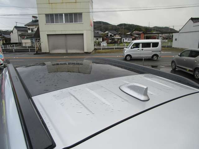 トヨタ カローラクロス　ハイブリッド １．８ ハイブリッド Ｚ Ｅ－ＦＯＵＲ ４ＷＤ R4年 (中国) 99