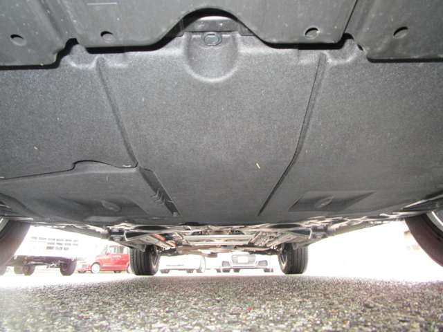 トヨタ カローラクロス　ハイブリッド １．８ ハイブリッド Ｚ Ｅ－ＦＯＵＲ ４ＷＤ R4年 (中国) 99