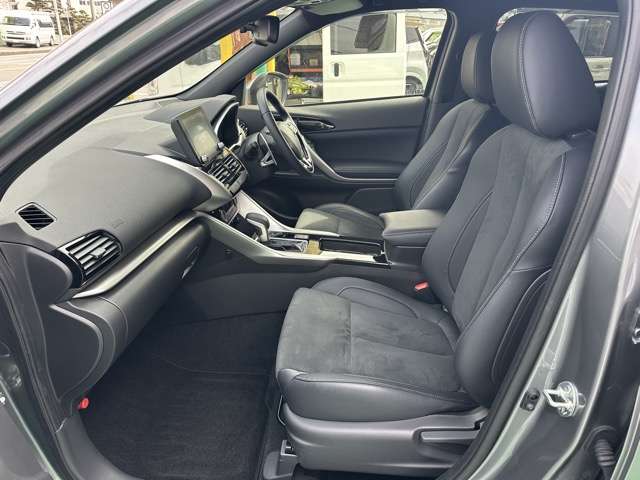 三菱 エクリプス　クロス １．５ Ｐ R5年 (東海) 99