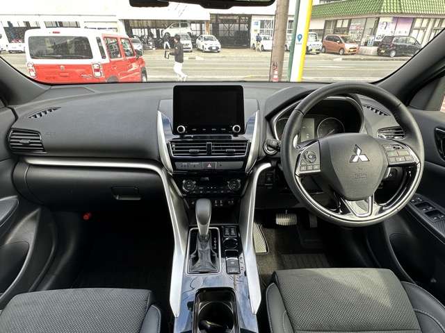 三菱 エクリプス　クロス １．５ Ｐ R5年 (東海) 99