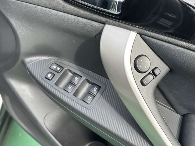 三菱 エクリプス　クロス １．５ Ｐ R5年 (東海) 99