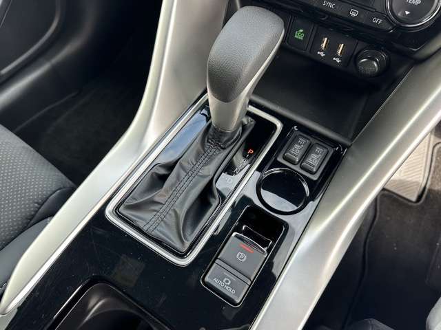 三菱 エクリプス　クロス １．５ Ｐ R5年 (東海) 99