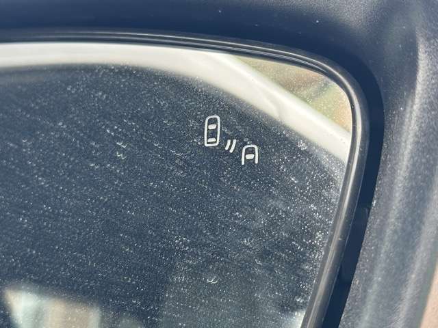 三菱 エクリプス　クロス １．５ Ｐ R5年 (東海) 99