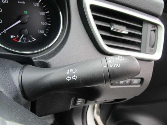 日産 エクストレイル　ハイブリッド ２．０ ２０Ｘ ハイブリッド エマージェンシーブレーキパッケージ H29年 (中国) 99