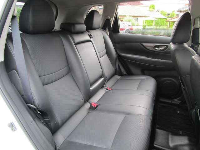 日産 エクストレイル　ハイブリッド ２．０ ２０Ｘ ハイブリッド エマージェンシーブレーキパッケージ H29年 (中国) 99