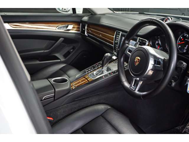 ポルシェ パナメーラ ４ ＰＤＫ ４ＷＤ H27年 (北海道) 99