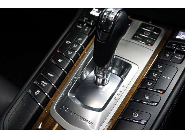 ポルシェ パナメーラ ４ ＰＤＫ ４ＷＤ H27年 (北海道) 99