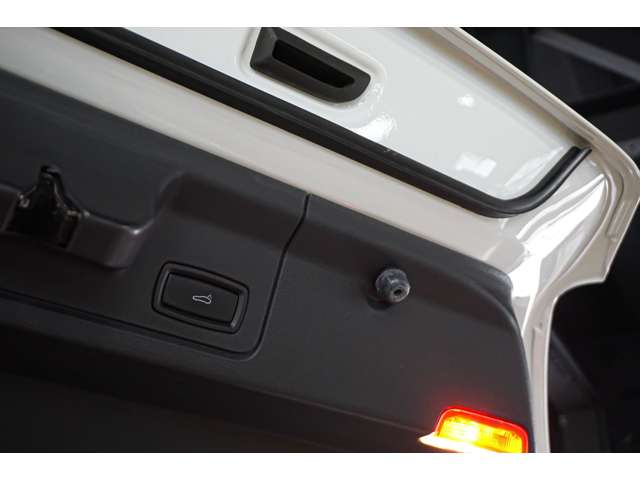 ポルシェ パナメーラ ４ ＰＤＫ ４ＷＤ H27年 (北海道) 99