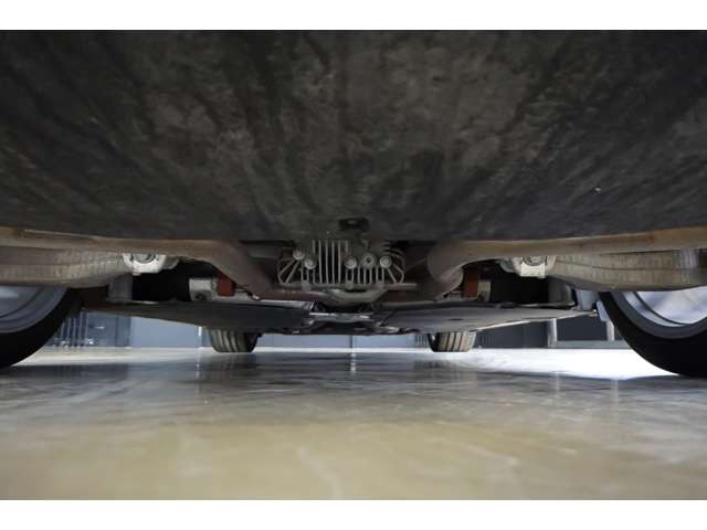 ポルシェ パナメーラ ４ ＰＤＫ ４ＷＤ H27年 (北海道) 99