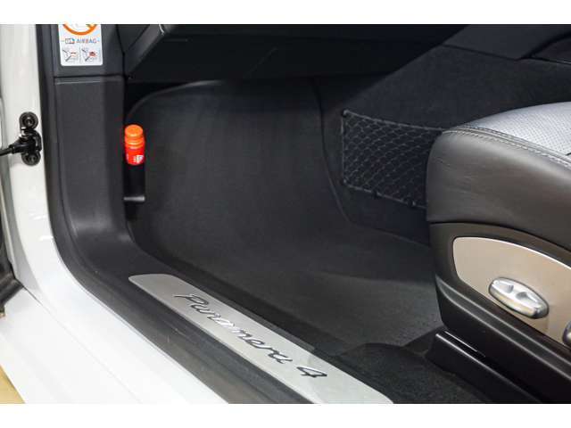 ポルシェ パナメーラ ４ ＰＤＫ ４ＷＤ H27年 (北海道) 99