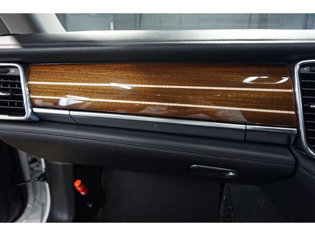 ポルシェ パナメーラ ４ ＰＤＫ ４ＷＤ H27年 (北海道) 99