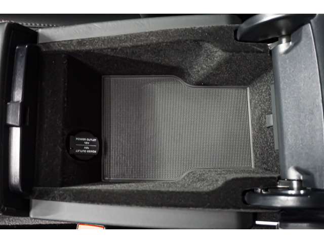 ポルシェ パナメーラ ４ ＰＤＫ ４ＷＤ H27年 (北海道) 99