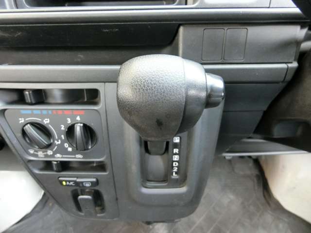 ダイハツ ハイゼットカーゴ ６６０ スペシャル ＳＡＩＩＩ ハイルーフ R1年 (中国) 99