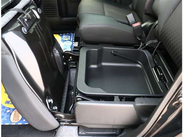 スズキ スペーシア ６６０ カスタム ハイブリッド ＸＳターボ R1年 () 99