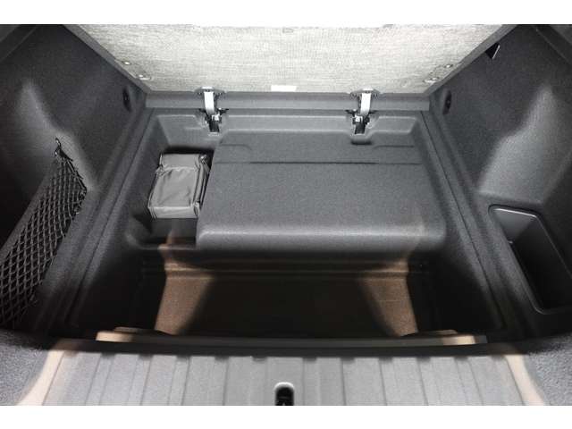 ＢＭＷ ｉＸ２ Ｘドライブ３０ Ｍスポーツ ４ＷＤ R6年 (近畿) 99