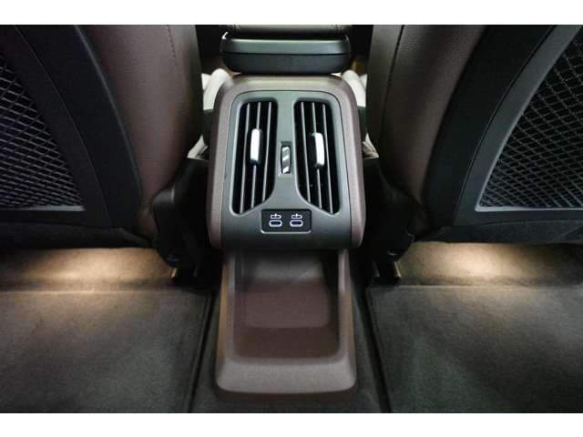 ＢＭＷ ｉＸ２ Ｘドライブ３０ Ｍスポーツ ４ＷＤ R6年 (近畿) 99