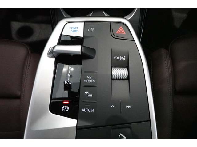 ＢＭＷ ｉＸ２ Ｘドライブ３０ Ｍスポーツ ４ＷＤ R6年 (近畿) 99