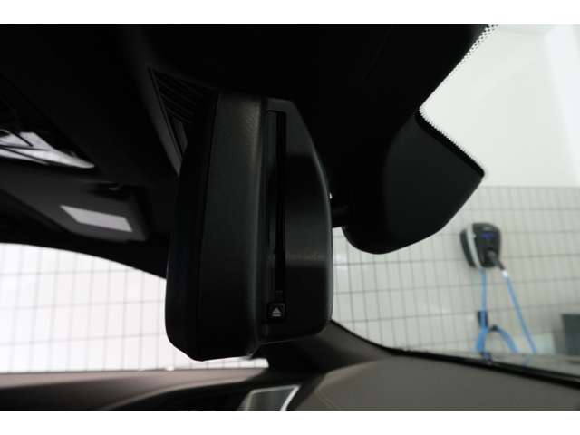 ＢＭＷ ｉＸ２ Ｘドライブ３０ Ｍスポーツ ４ＷＤ R6年 (近畿) 99