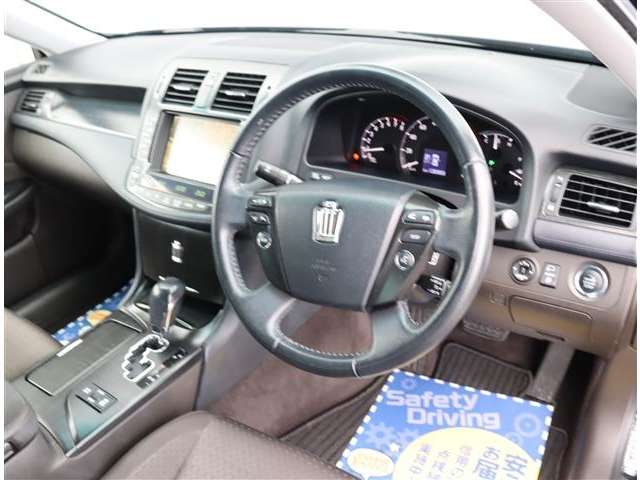 トヨタ クラウンアスリート ２．５ ナビパッケージ H21年 (関東) 99