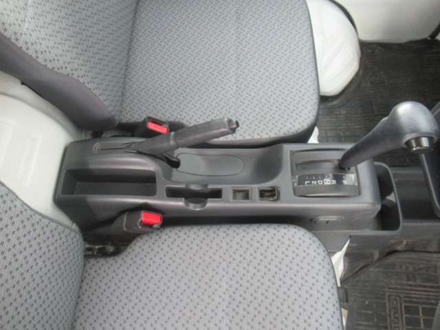 スズキ キャリイトラック ６６０ ＫＣエアコン・パワステ ３方開 オートギヤシフト車 ４ＷＤ H27年 (東北) 99