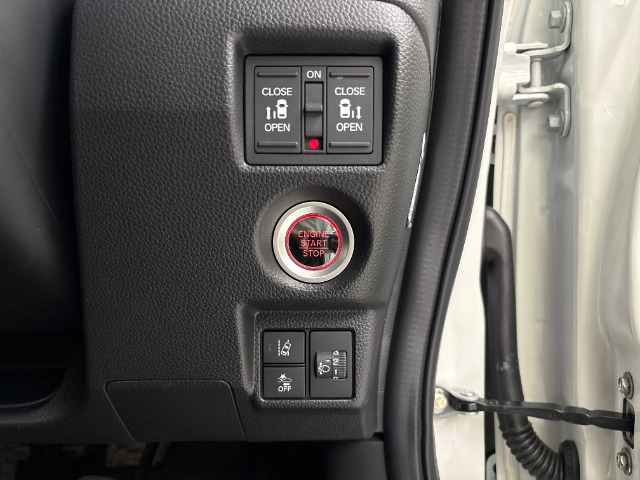 ホンダ Ｎ　ＢＯＸ カスタム ６６０ Ｌ R5年 (東海) 99