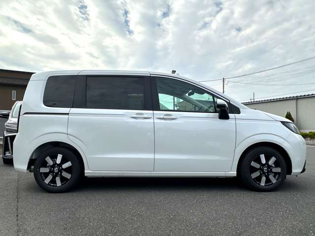 ホンダ フリード　ハイブリッド １．５ Ｅ：ＨＥＶ エアー ＥＸ R7年 (関東) 99