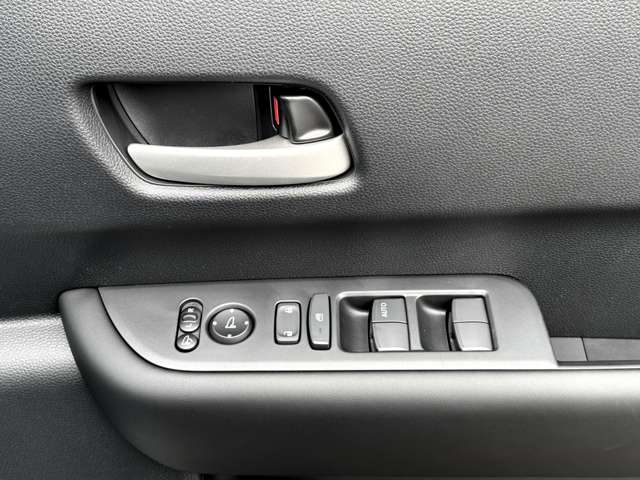 ホンダ フリード　ハイブリッド １．５ Ｅ：ＨＥＶ エアー ＥＸ R7年 (関東) 99