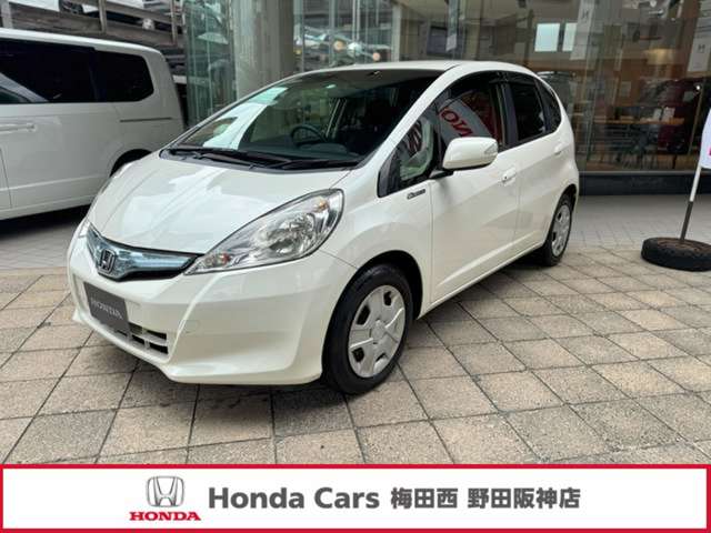 ホンダ フィット　ハイブリッド １．３ １０ＴＨアニバーサリー H24年 (近畿) 99