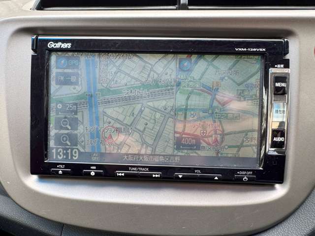 ホンダ フィット　ハイブリッド １．３ １０ＴＨアニバーサリー H24年 (近畿) 99