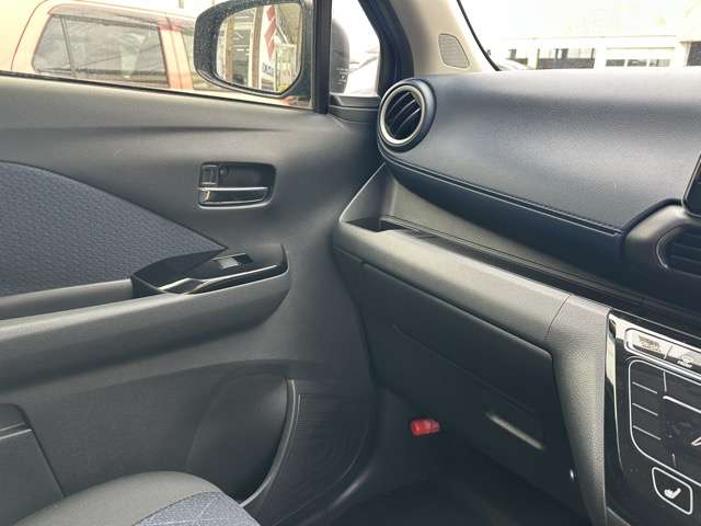 三菱 ｅＫクロス ６６０ Ｇ R4年 (東海) 99