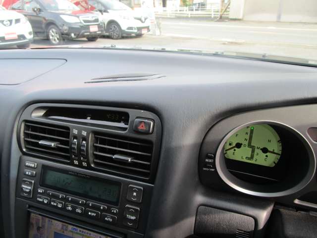 トヨタ アリスト ３．０ Ｓ３００ベルテックスエディション H13年 (中国) 99