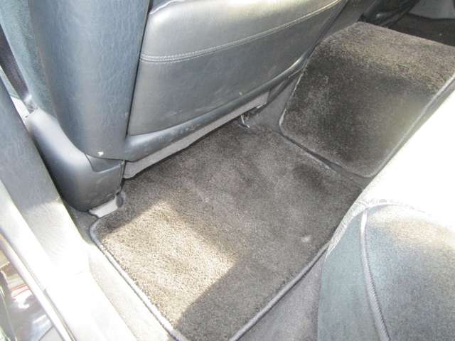 トヨタ アリスト ３．０ Ｓ３００ベルテックスエディション H13年 (中国) 99