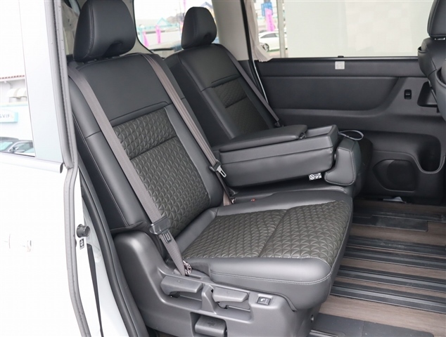 日産 セレナ １．４ Ｅ－ＰＯＷＥＲ ハイウェイスターＶ R6年 (関東) 99