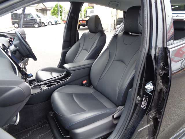 トヨタ プリウス １．８ Ａ ツーリングセレクション R2年 (中国) 99