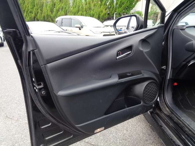 トヨタ プリウス １．８ Ａ ツーリングセレクション R2年 (中国) 99