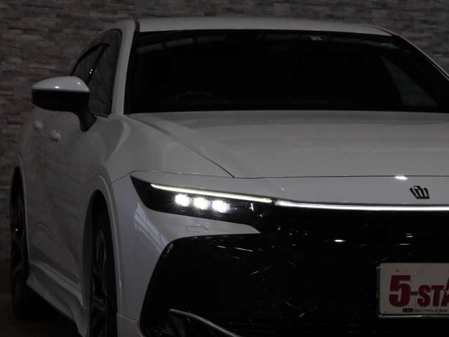 トヨタ クラウン　クロスオーバー　ハイブリッド ２．５ Ｇ アドバンスト レザー パッケージ Ｅ－ＦＯＵＲ ４ＷＤ R4年 (関東) 99