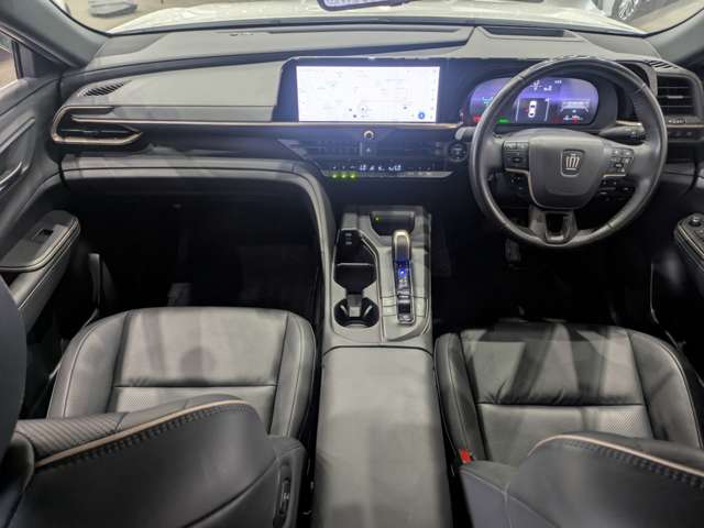 トヨタ クラウン　クロスオーバー　ハイブリッド ２．５ Ｇ アドバンスト レザー パッケージ Ｅ－ＦＯＵＲ ４ＷＤ R4年 (関東) 99