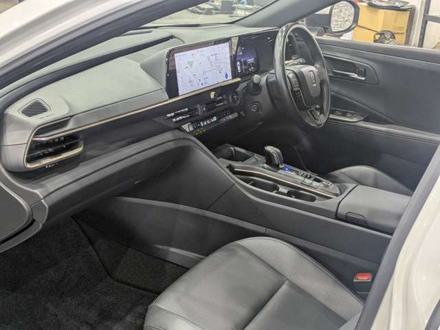 トヨタ クラウン　クロスオーバー　ハイブリッド ２．５ Ｇ アドバンスト レザー パッケージ Ｅ－ＦＯＵＲ ４ＷＤ R4年 (関東) 99