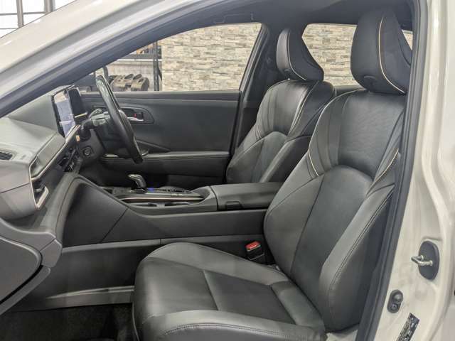 トヨタ クラウン　クロスオーバー　ハイブリッド ２．５ Ｇ アドバンスト レザー パッケージ Ｅ－ＦＯＵＲ ４ＷＤ R4年 (関東) 99